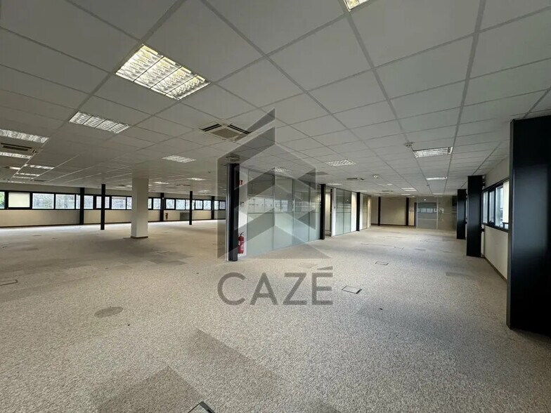 Office in Mérignac for lease - Interior Photo - Image 3 of 4
