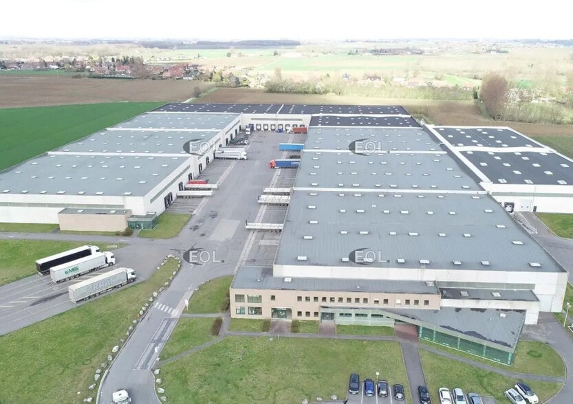 Industrial in Lorgies for lease - Aerial - Image 1 of 1