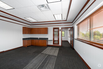 5915 S Regal St, Spokane, WA for lease Interior Photo- Image 2 of 3