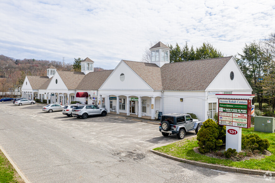 131 Main St, Thomaston, CT for lease - Primary Photo - Image 1 of 2