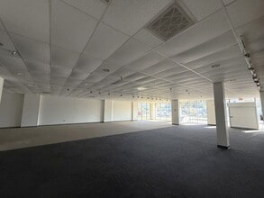 3506 University Blvd S, Jacksonville, FL for lease Interior Photo- Image 2 of 6