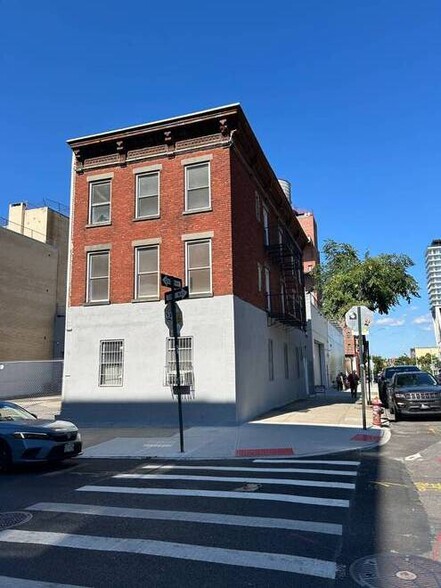 120 Wythe Ave, Brooklyn, NY for sale - Building Photo - Image 1 of 28