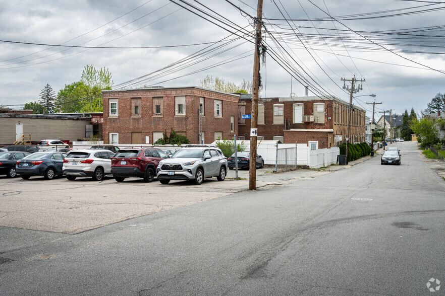 27 Mill St, Johnston, RI for sale - Primary Photo - Image 1 of 1