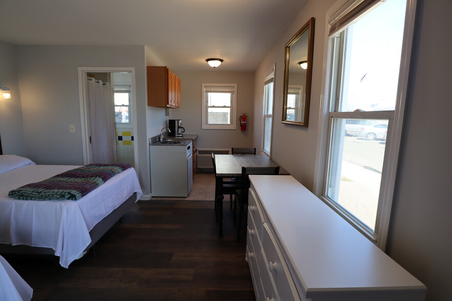 600 E Central Ave, Seaside Heights, NJ for sale - Interior Photo - Image 3 of 11