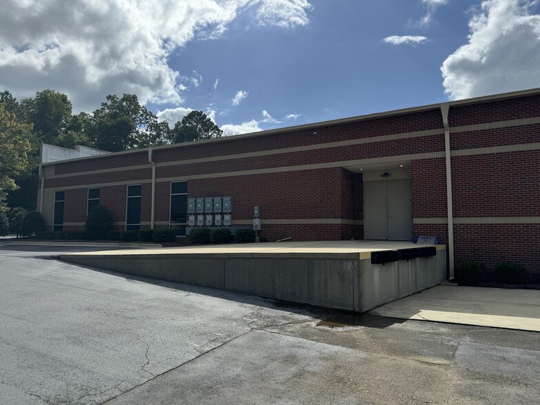 200 Trans Air Dr, Morrisville, NC for lease - Building Photo - Image 2 of 3