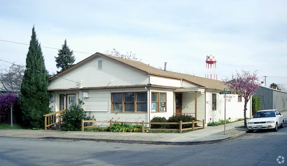 101 W Hendy Ave, Sunnyvale, CA for lease - Building Photo - Image 2 of 4