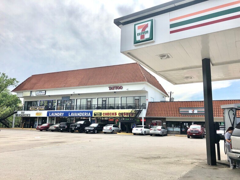 2990 Lombardy Ln, Dallas, TX 75220 OfficeRetail for Lease