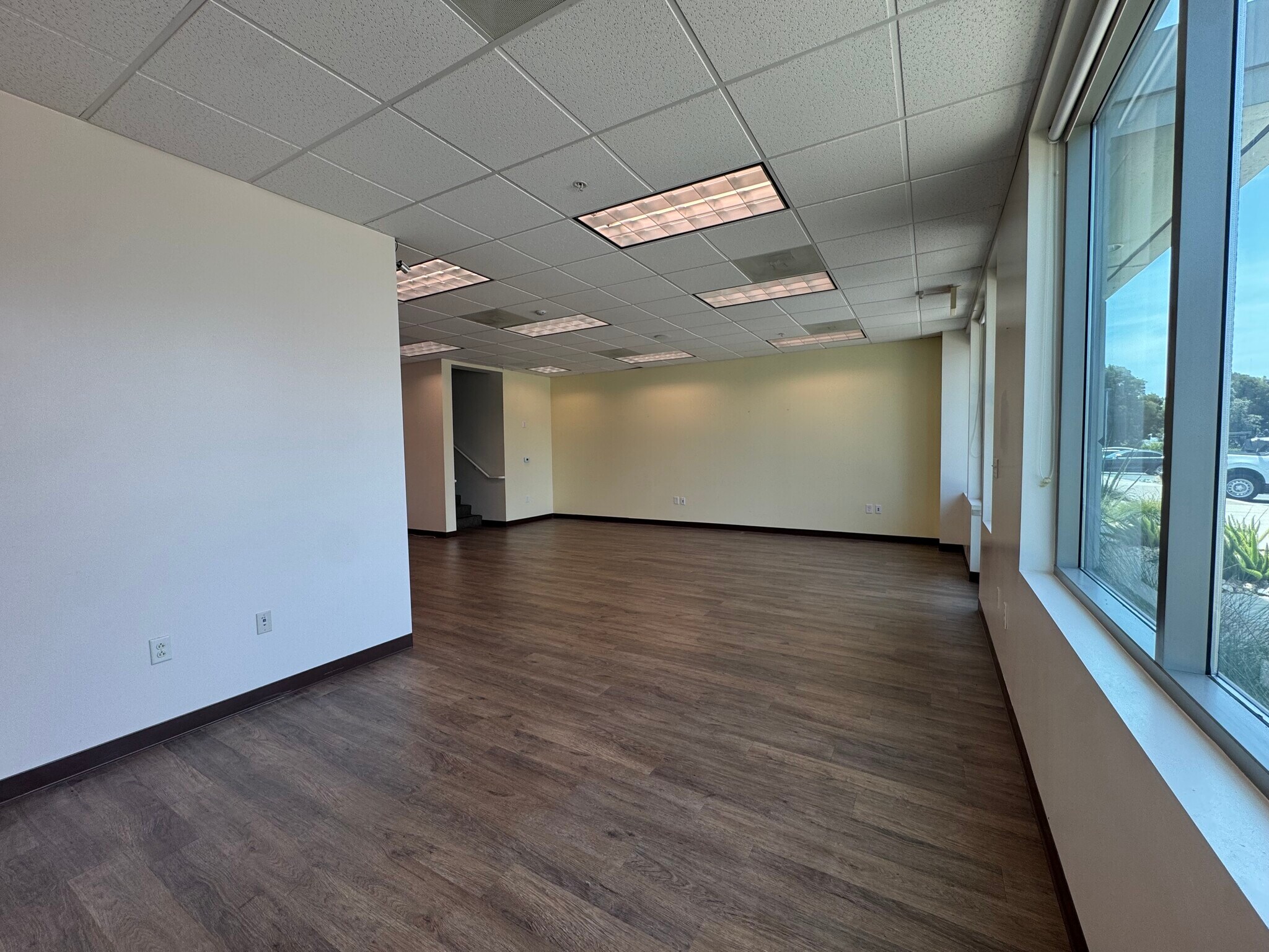 6118-6120 Innovation Way, Carlsbad, CA for lease Interior Photo- Image 1 of 7
