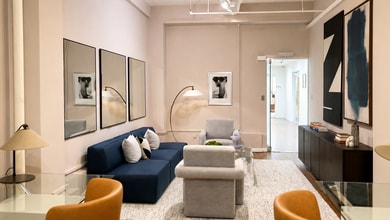 241 W 37th St, New York, NY for lease Interior Photo- Image 2 of 2