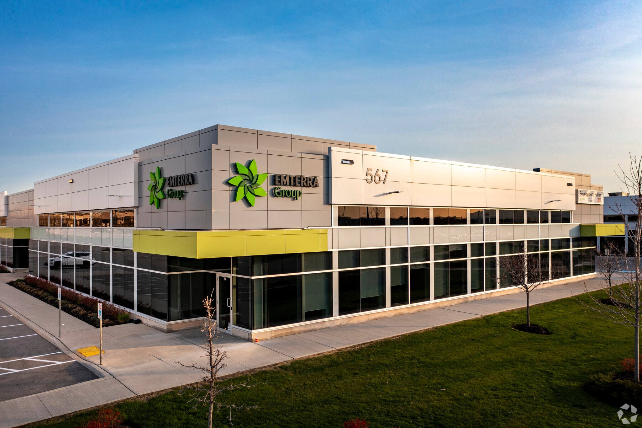 567 Michigan Dr, Oakville, ON for sale Primary Photo- Image 1 of 1