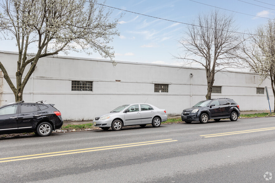 32 1st St, Hackensack, NJ for sale - Building Photo - Image 2 of 5