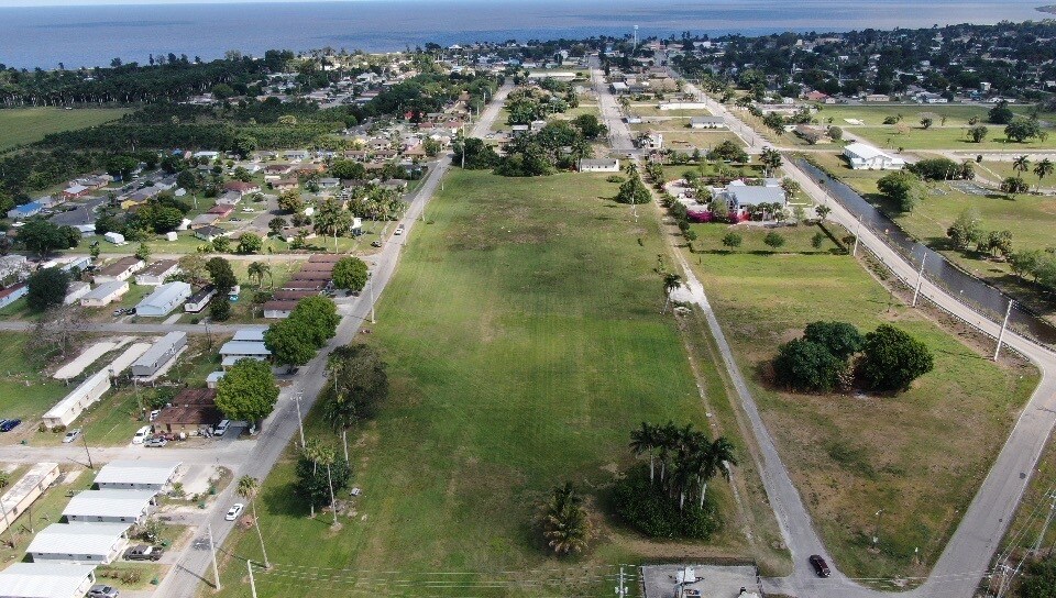 Rardin Ave, Pahokee, FL for sale Primary Photo- Image 1 of 1