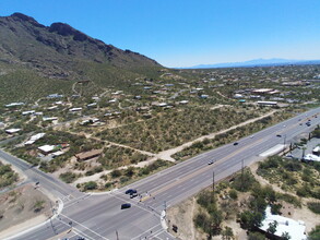 9050 N Oracle Rd, Oro Valley, AZ - aerial  map view - Image1