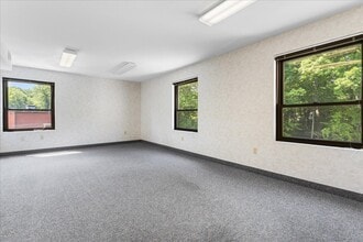 481 Gold Star Hwy, Groton, CT for lease Interior Photo- Image 2 of 15