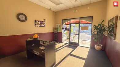 1703-1855 E Daily Dr, Camarillo, CA for lease Interior Photo- Image 2 of 9