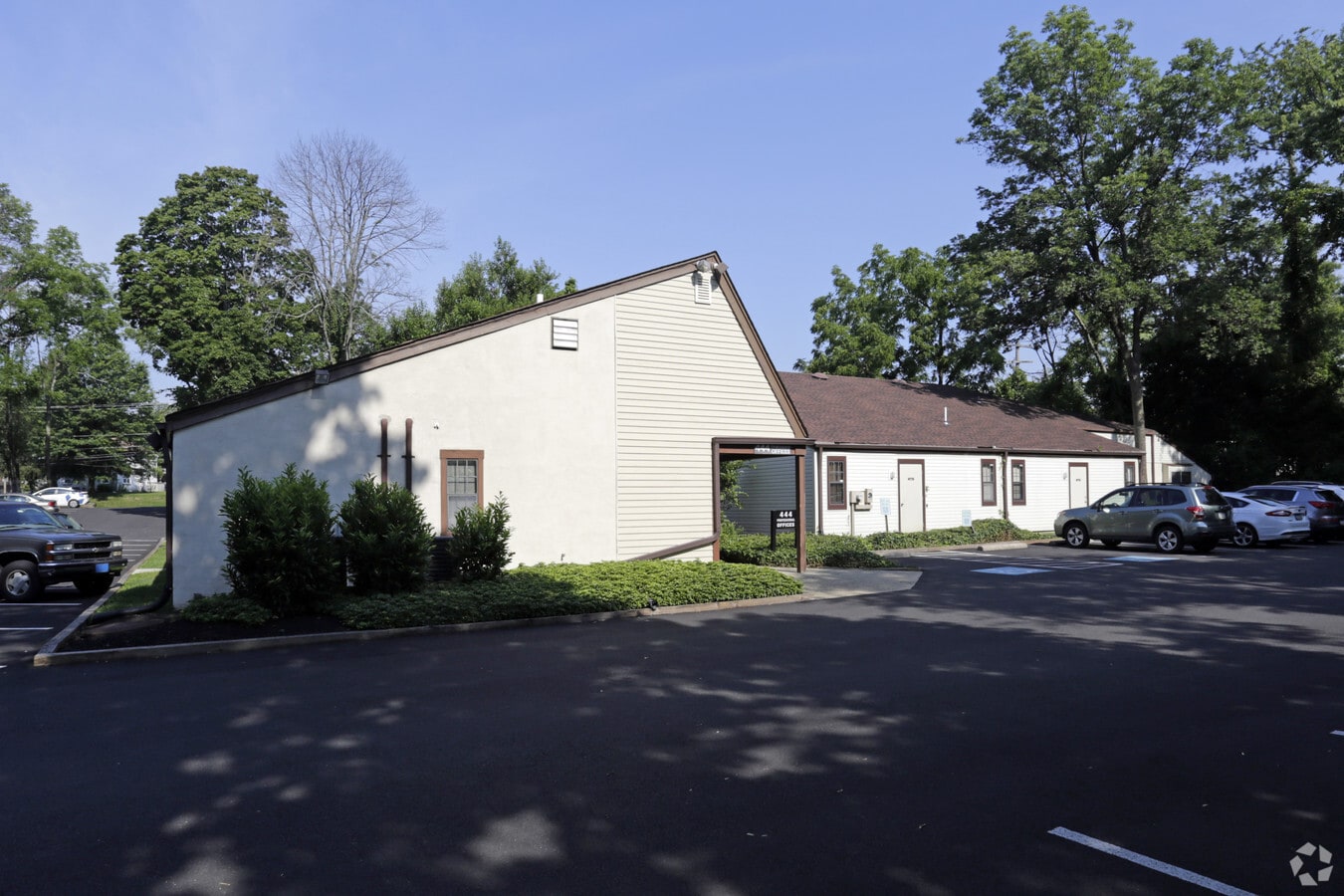 444 N York Rd, Hatboro, PA 19040