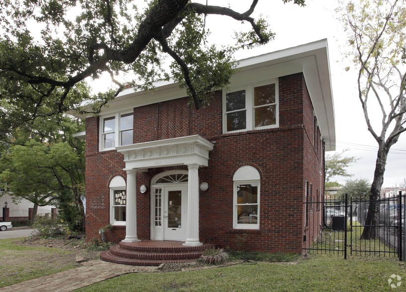 3815 Montrose portfolio of 3 properties for sale on LoopNet.com - Primary Photo - Image 3 of 3