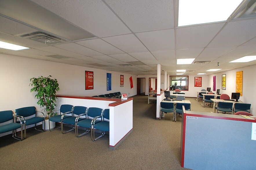 405-407 Martin L King Blvd, Lubbock, TX for sale - Interior Photo - Image 1 of 10