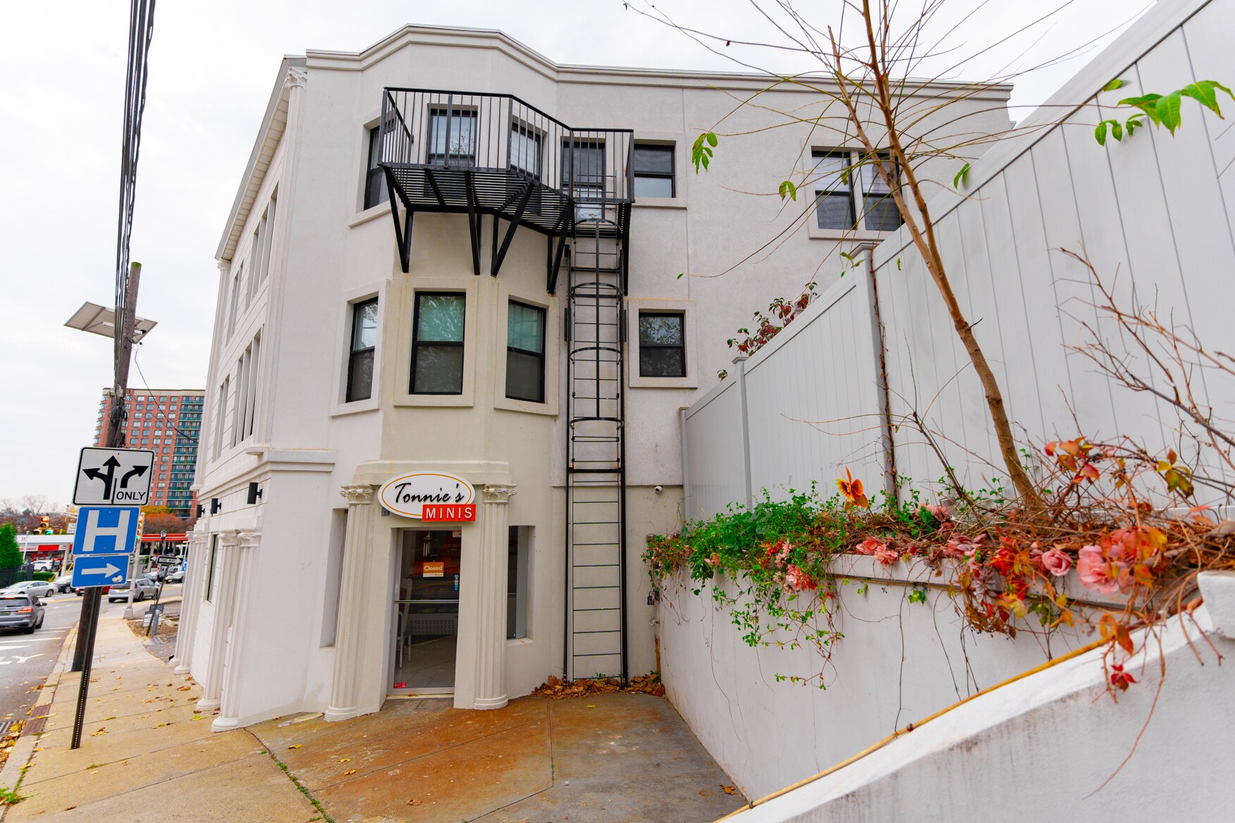 16 State Route 5, Edgewater, NJ for sale Building Photo- Image 1 of 1