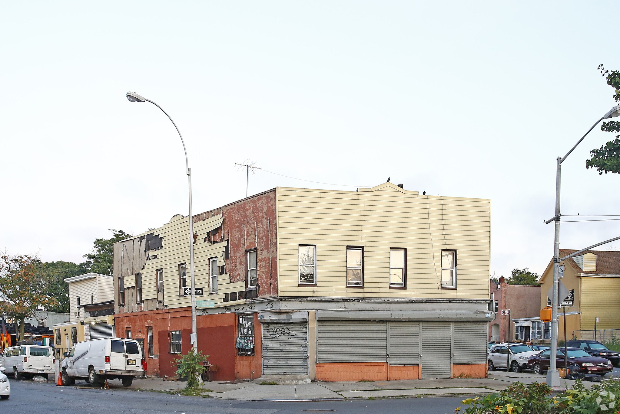 1675 E New York Ave, Brooklyn, NY for lease Building Photo- Image 1 of 12