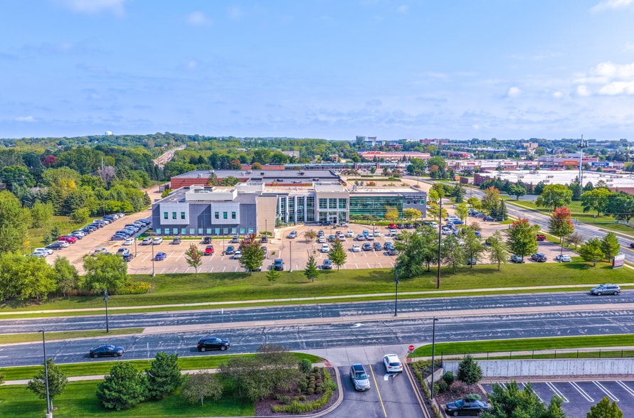 1000 140th St W, Burnsville, MN for lease - Building Photo - Image 3 of 22