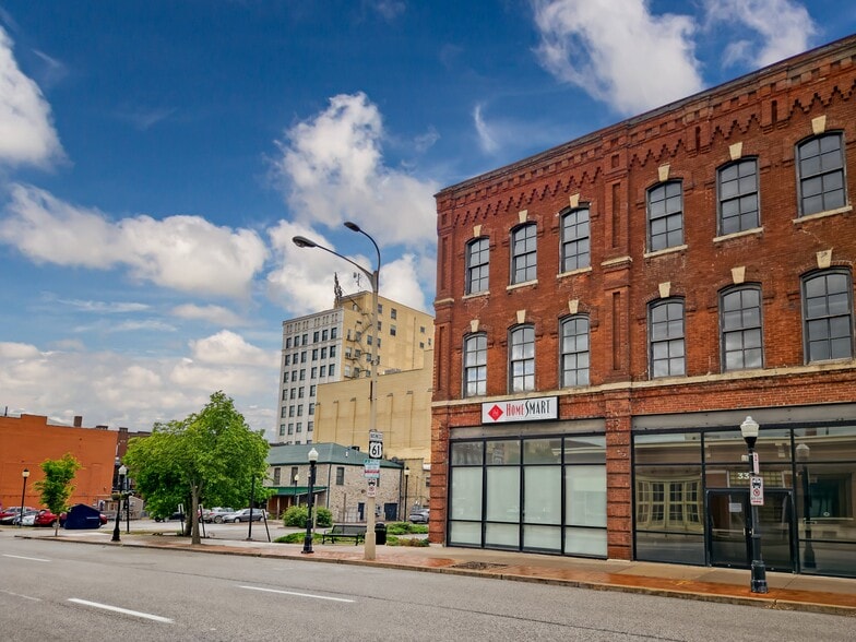 332 N Harrison St, Davenport, IA for lease - Building Photo - Image 3 of 13