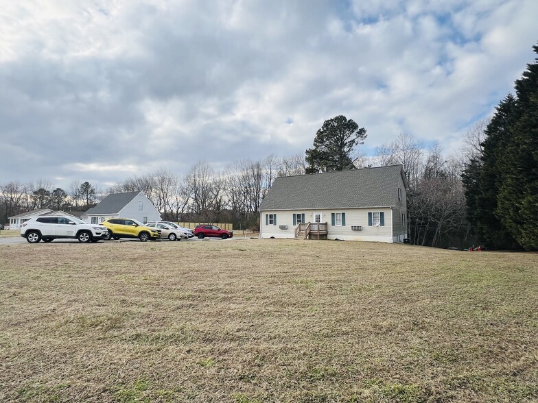 16043 Richmond rd, Callao, VA for sale - Building Photo - Image 2 of 3