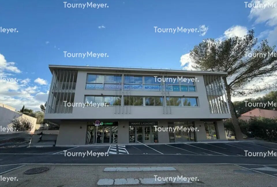Office in Saint-Gély-du-Fesc for lease Building Photo- Image 1 of 5