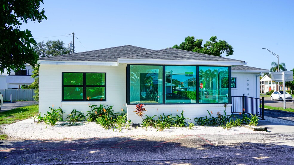 3003 S Tamiami Trl, Sarasota, FL for sale - Building Photo - Image 3 of 12
