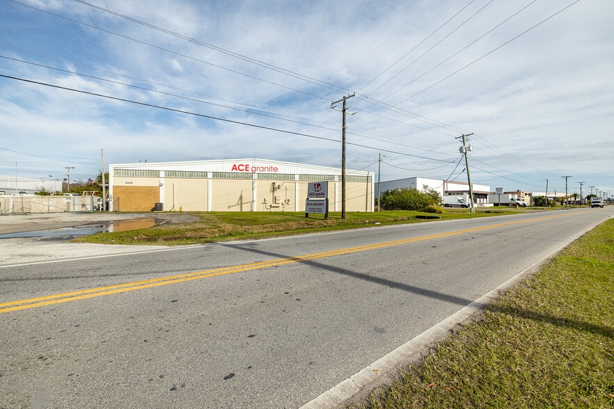 6625 Anderson Rd, Tampa, FL for sale - Building Photo - Image 1 of 1