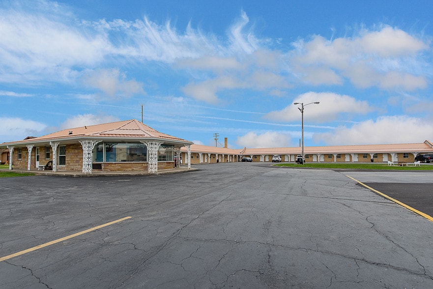 11639 Il Highway 1, Paris, IL for sale - Primary Photo - Image 1 of 1