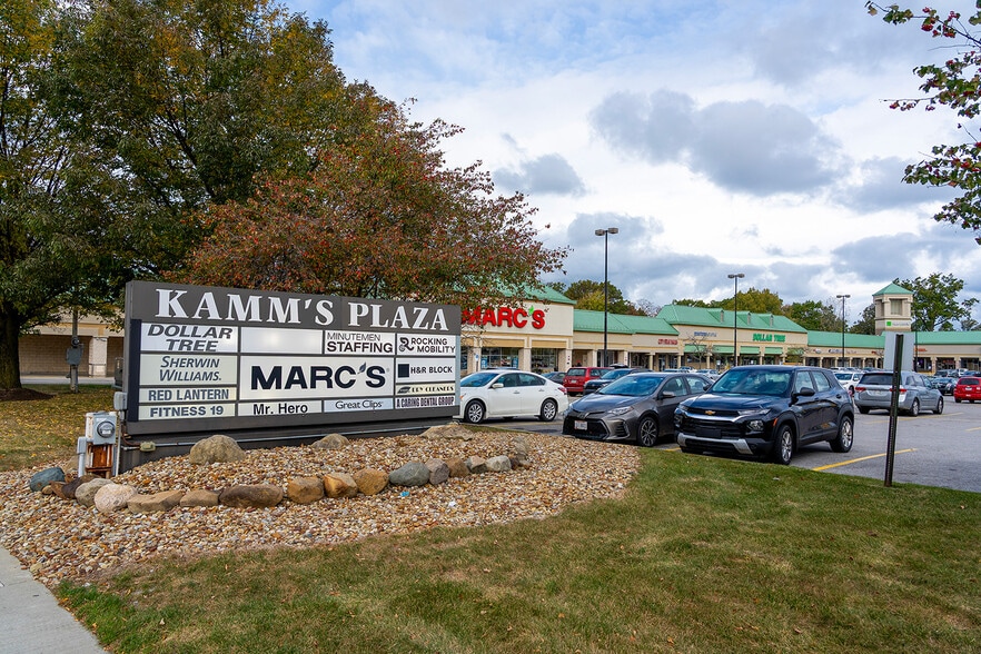 17212-17510 Lorain Ave, Cleveland, OH for lease - Building Photo - Image 1 of 4