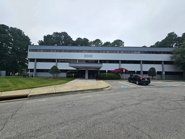 3000 Highwoods Blvd, Raleigh, NC for lease - Building Photo - Image 2 of 27