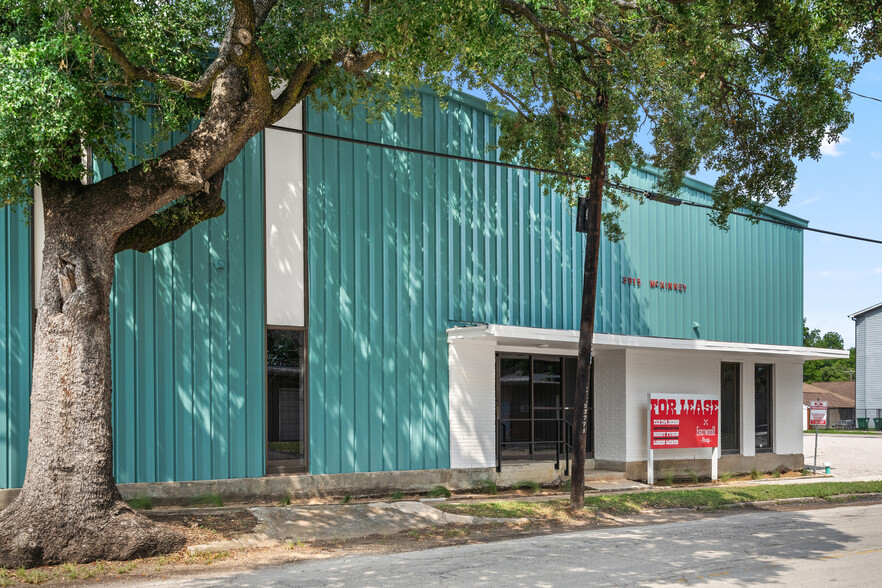 3915 McKinney St, Houston, TX for lease - Building Photo - Image 2 of 12