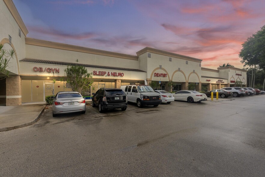 1757 N University Dr, Pembroke Pines, FL for lease - Building Photo - Image 1 of 31