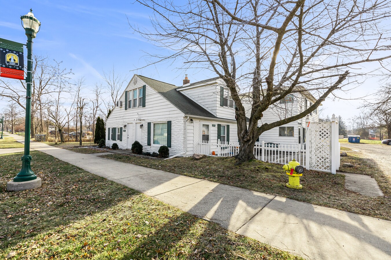 81378145 St, Grosse Ile, MI 48138