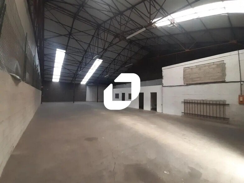 Office in Sucy-en-Brie for lease - Interior Photo - Image 3 of 3