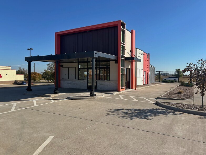 12824 N Pennsylvania Ave, Oklahoma City, OK for lease - Building Photo - Image 1 of 1