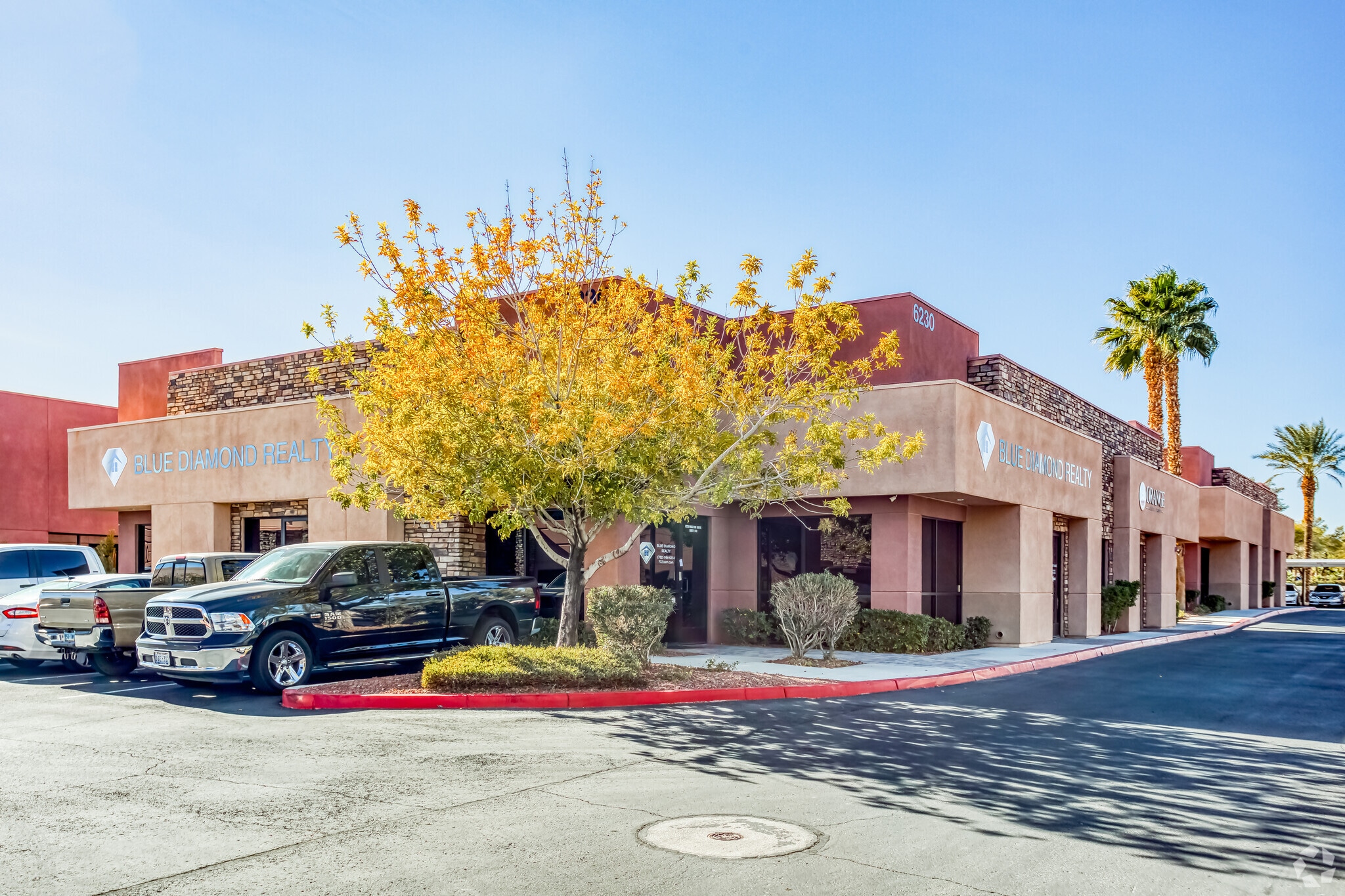 6230 McLeod Dr, Las Vegas, NV for lease Building Photo- Image 1 of 36