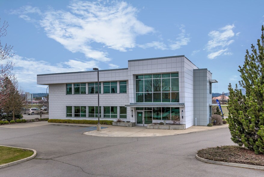 1581 E Edmondton Ave, Post Falls, ID for sale - Building Photo - Image 1 of 1