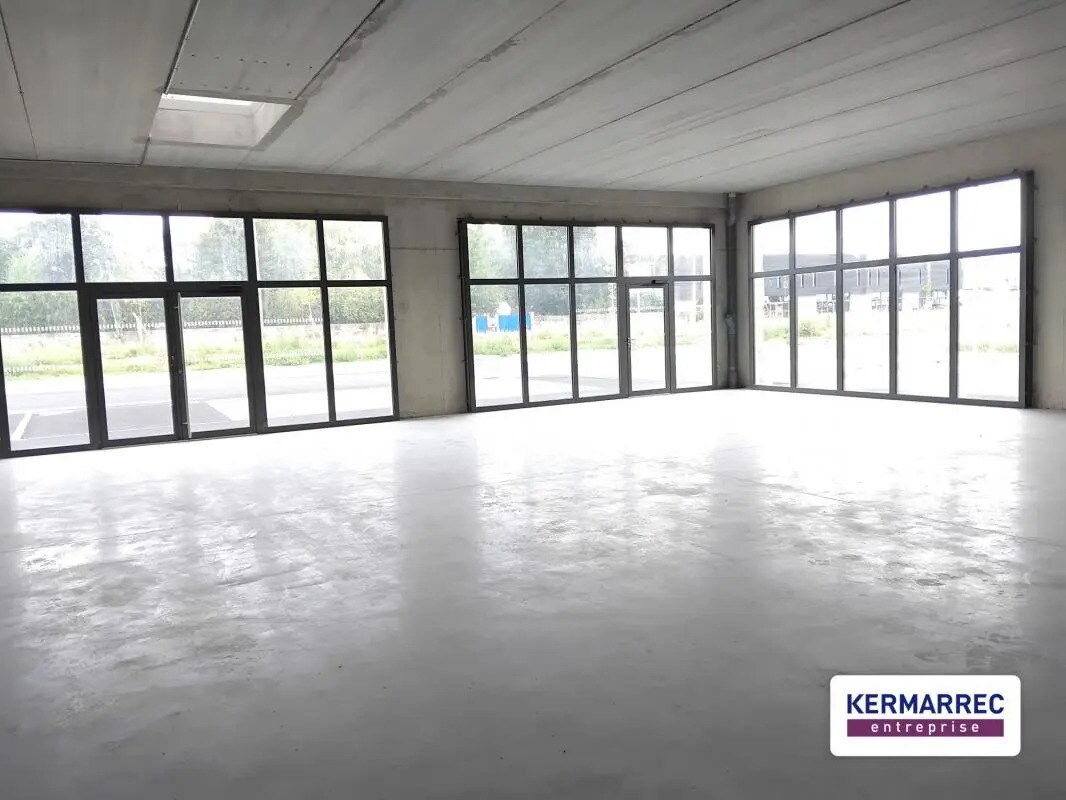 Flex in La Mézière for lease Building Photo- Image 1 of 4