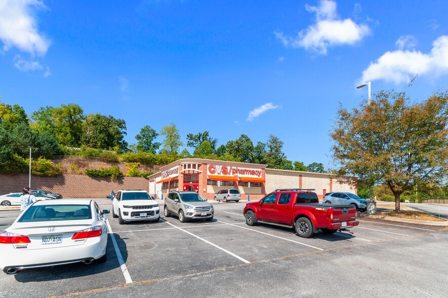 2715 E Battlefield St, Springfield, MO for sale - Building Photo - Image 2 of 3