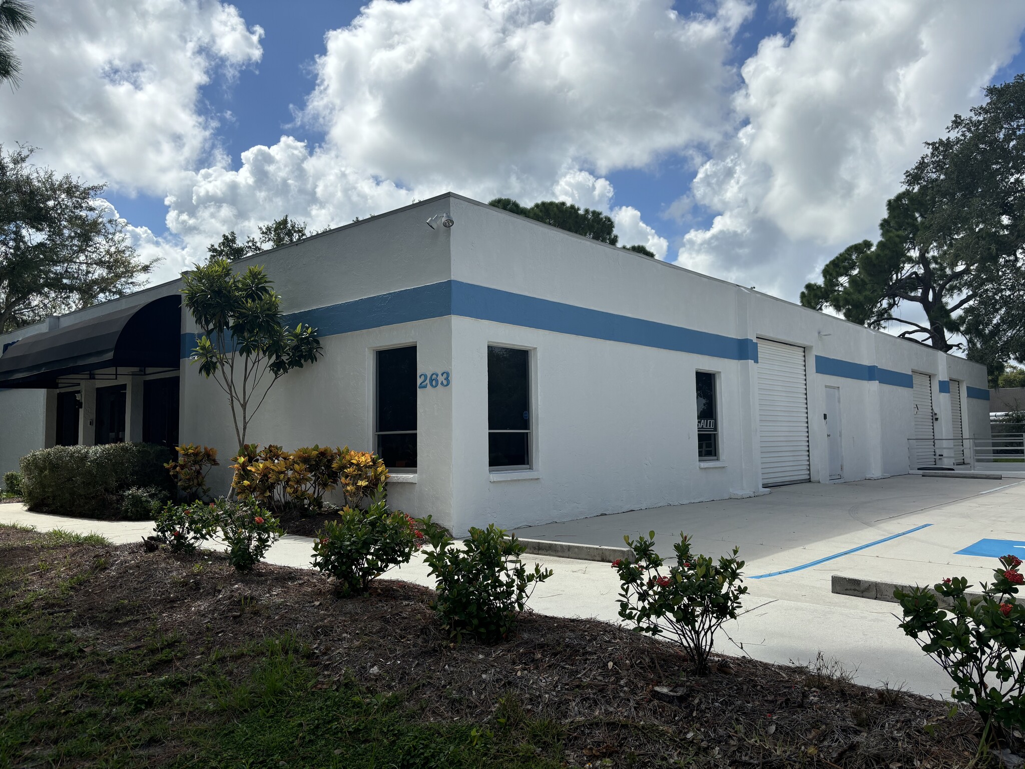 263 Field End St, Sarasota, FL for sale Building Photo- Image 1 of 8