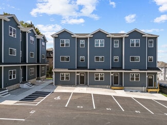 More details for 75-81 Hunter St, Fall River, MA - Multifamily for Sale