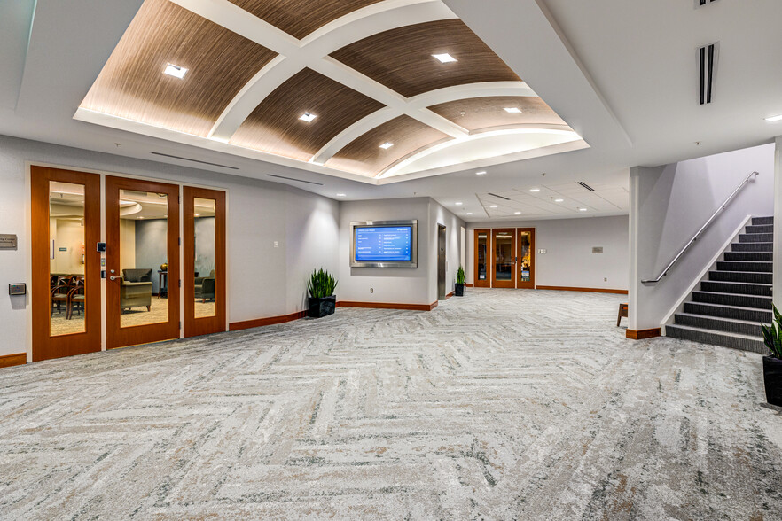 4900 Cox Rd, Glen Allen, VA for lease - Interior Photo - Image 3 of 11