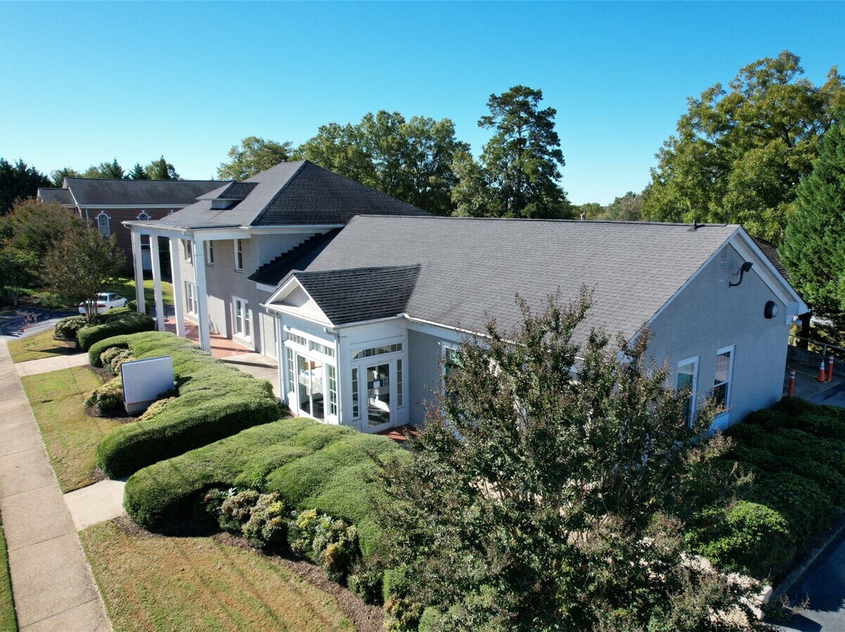 24 S Main St, Inman, SC 29349