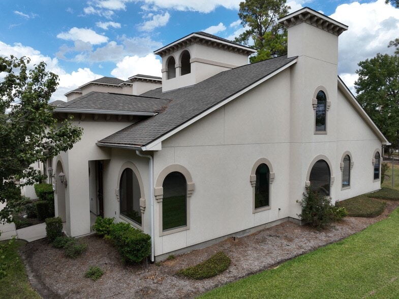 12814 Willow Centre Dr, Houston, TX for sale - Matterport Community - Image 3 of 24