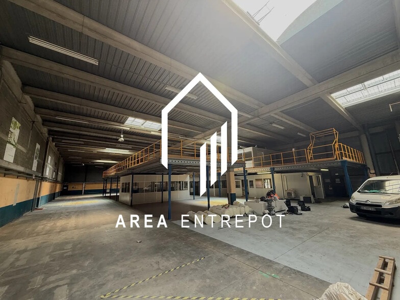 Industrial in Vitrolles for lease - Interior Photo - Image 2 of 4