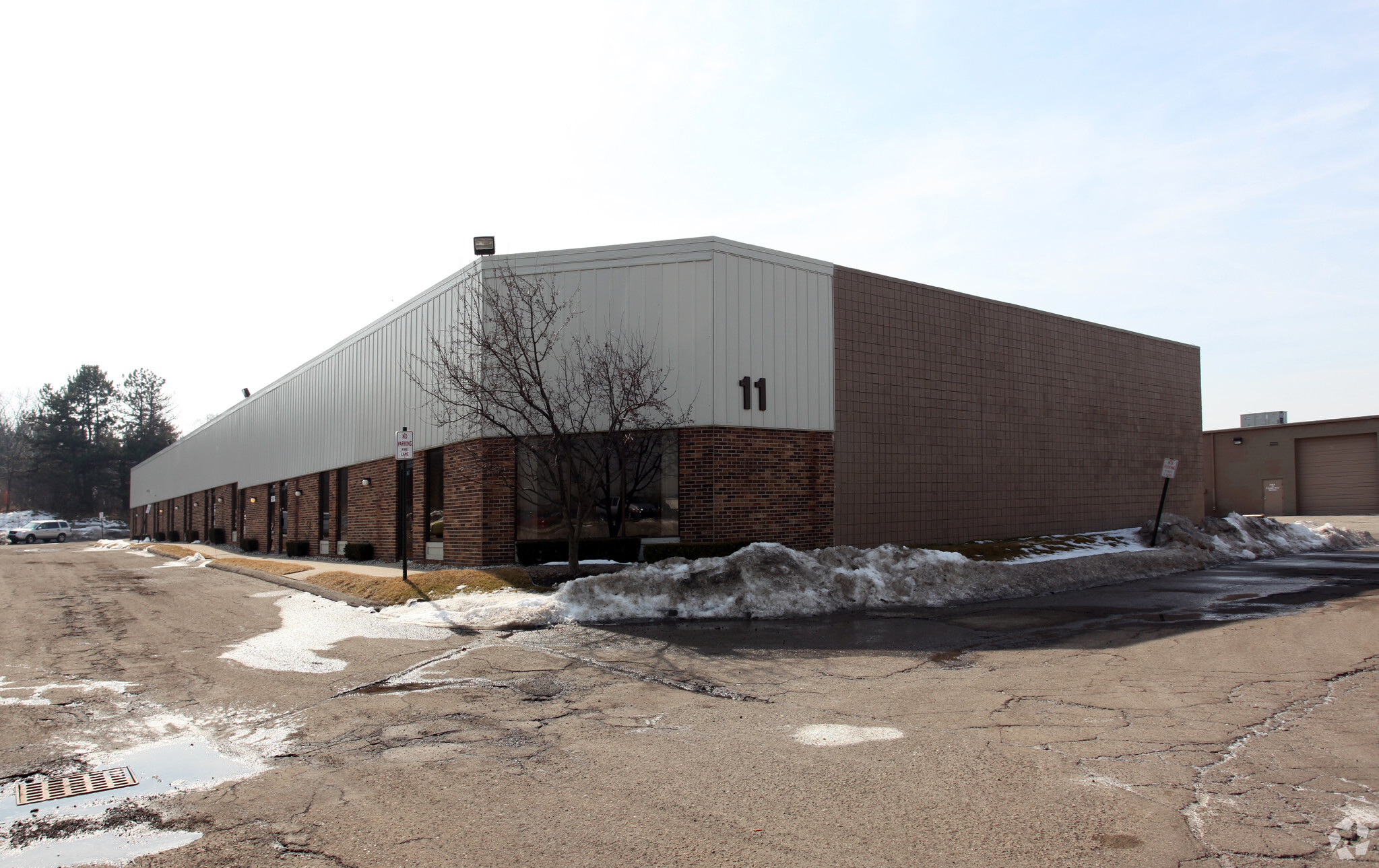 2167-2177 Avon Industrial Dr, Rochester Hills, MI for sale Primary Photo- Image 1 of 1