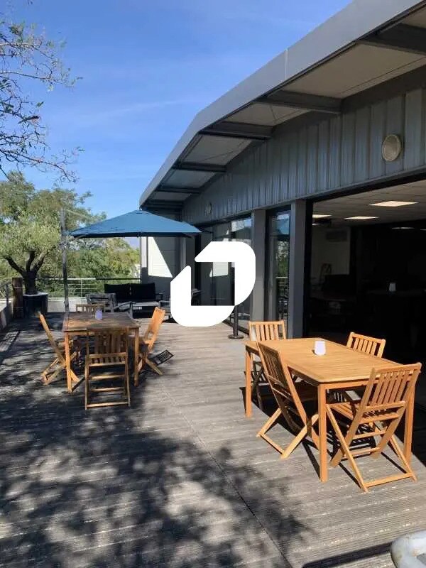 Office in Cenon for lease Building Photo- Image 1 of 11